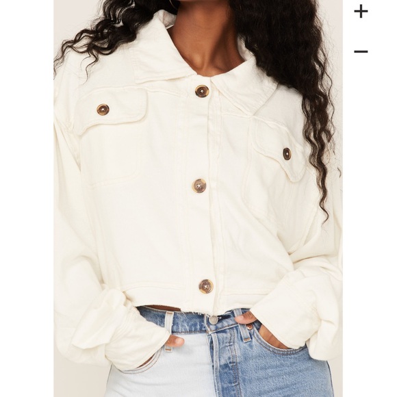 We the Free | Oversized White Cotton Saturday Cropped Shacket - Picture 2 of 10